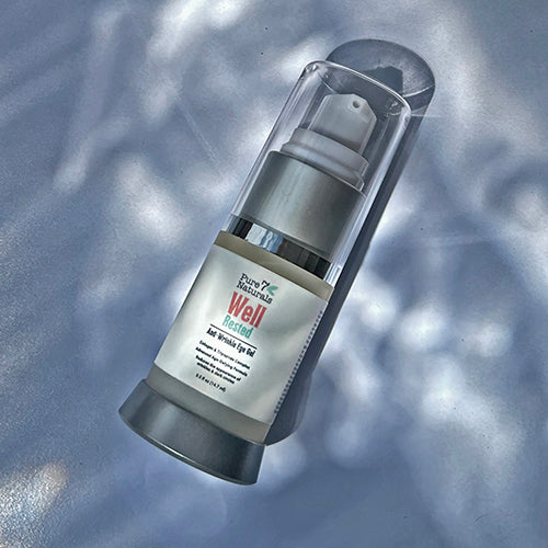 Holistic eye gel with caffeine and botanicals to refresh tired eyes